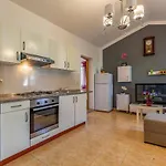 2 Bedroom Lovely In Medulin