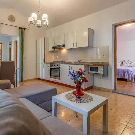 Holiday home 2 Bedroom Lovely In