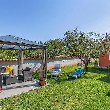 2 Bedroom Lovely In *