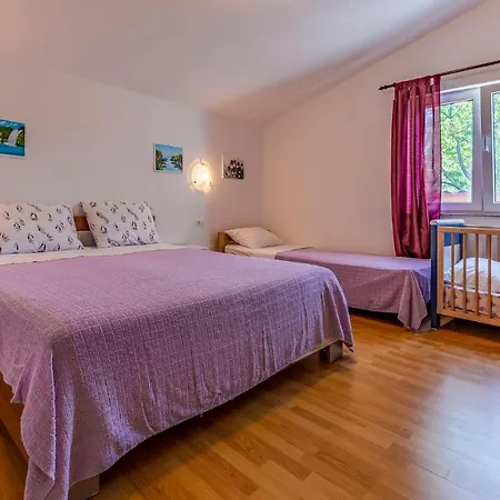 2 Bedroom Lovely In Medulin